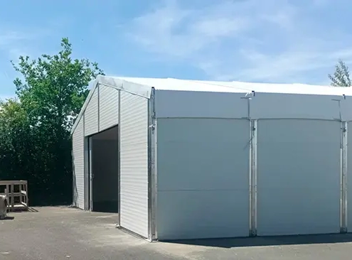 Entrepôt Eco extérieur- Vue extérieure façade avec porte coulissante isolée