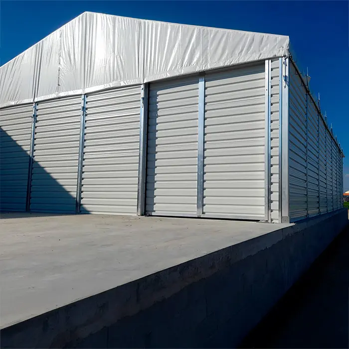 Hangar-metallique-robuste3 Hangar métallique avec porte coulissante